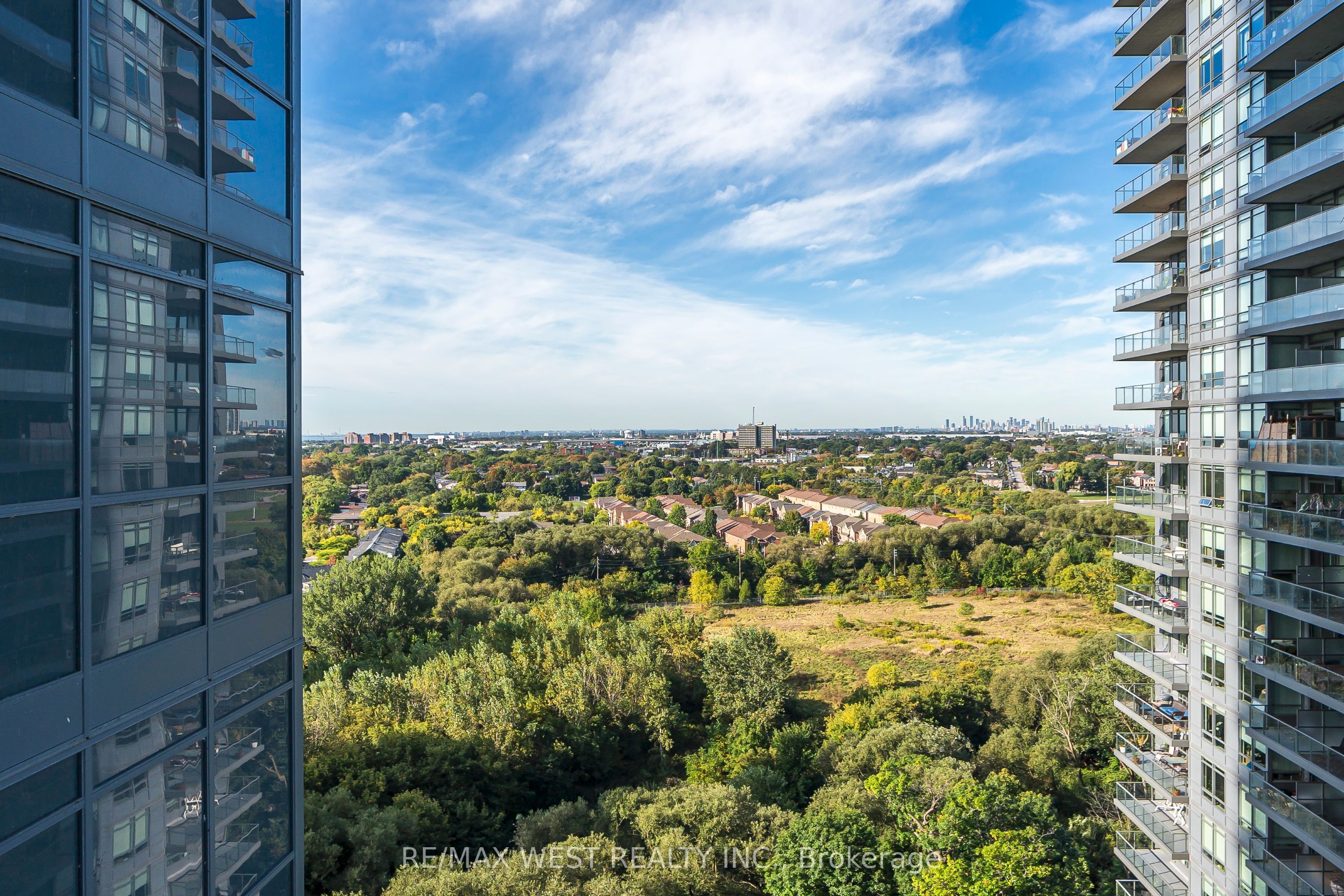 10 Park Lawn Road #1705