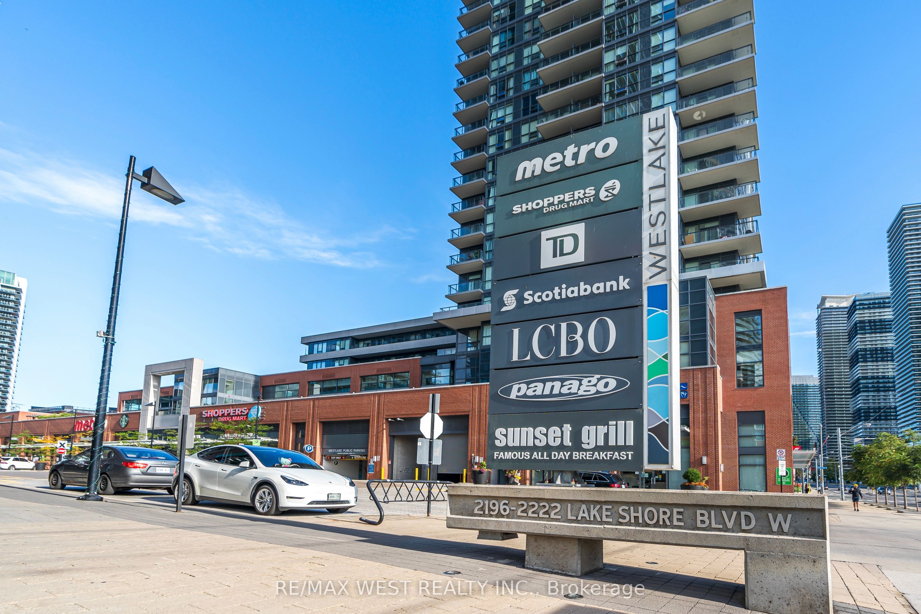 10 Park Lawn Road #1705