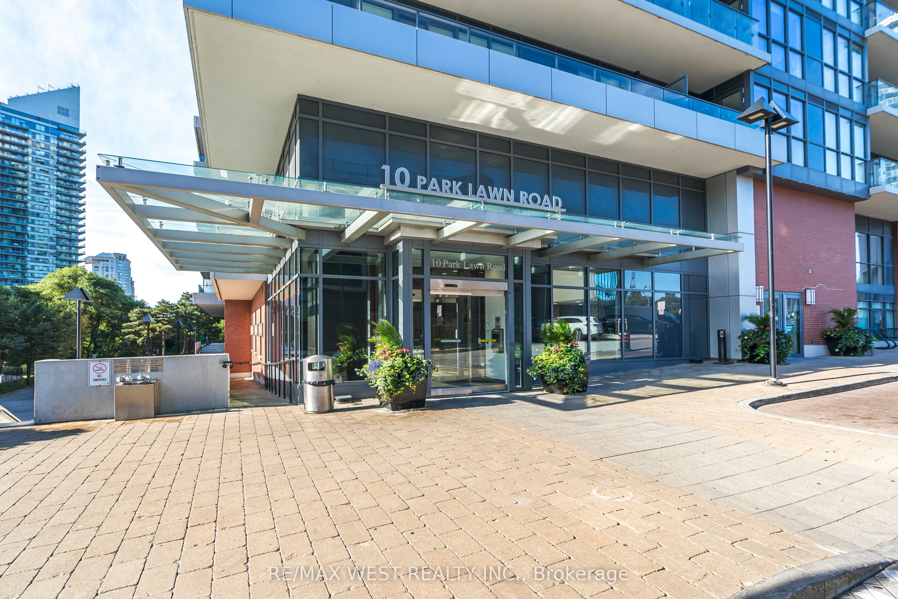10 Park Lawn Road #1705