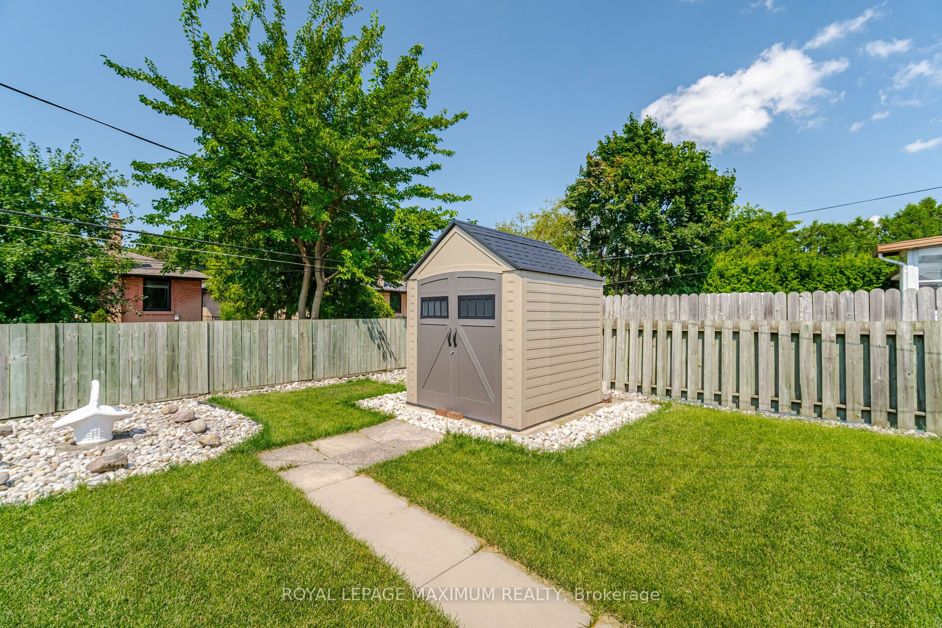 30 Guernsey Drive