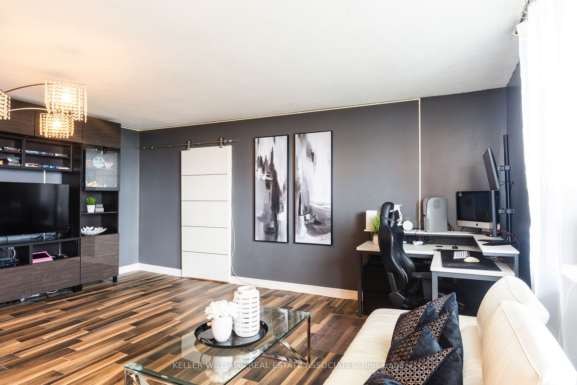 3145 Queen Frederica Drive, #802