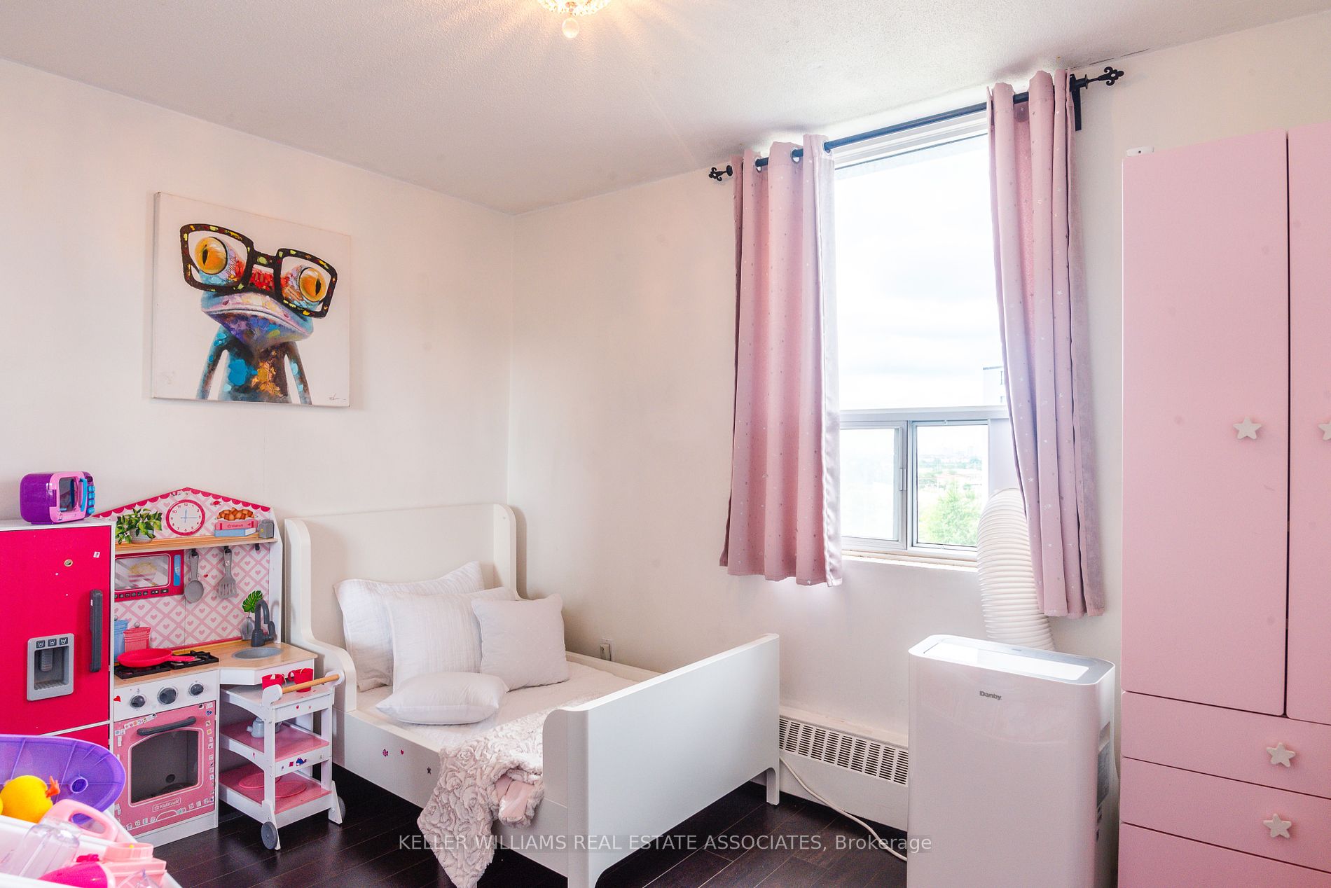 3145 Queen Frederica Drive, #802
