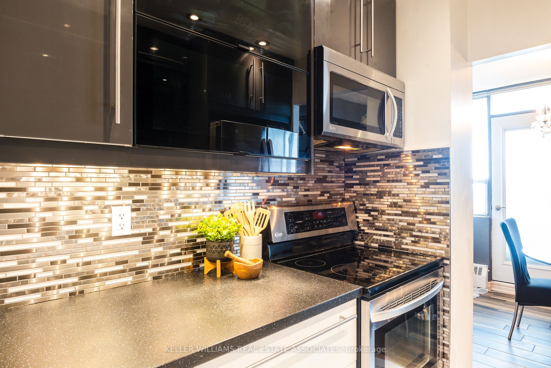3145 Queen Frederica Drive, #802