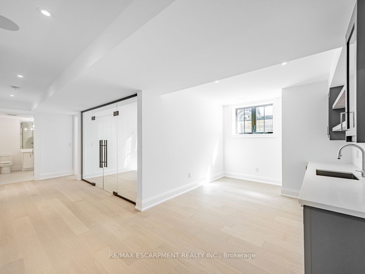 542 Warminster Drive