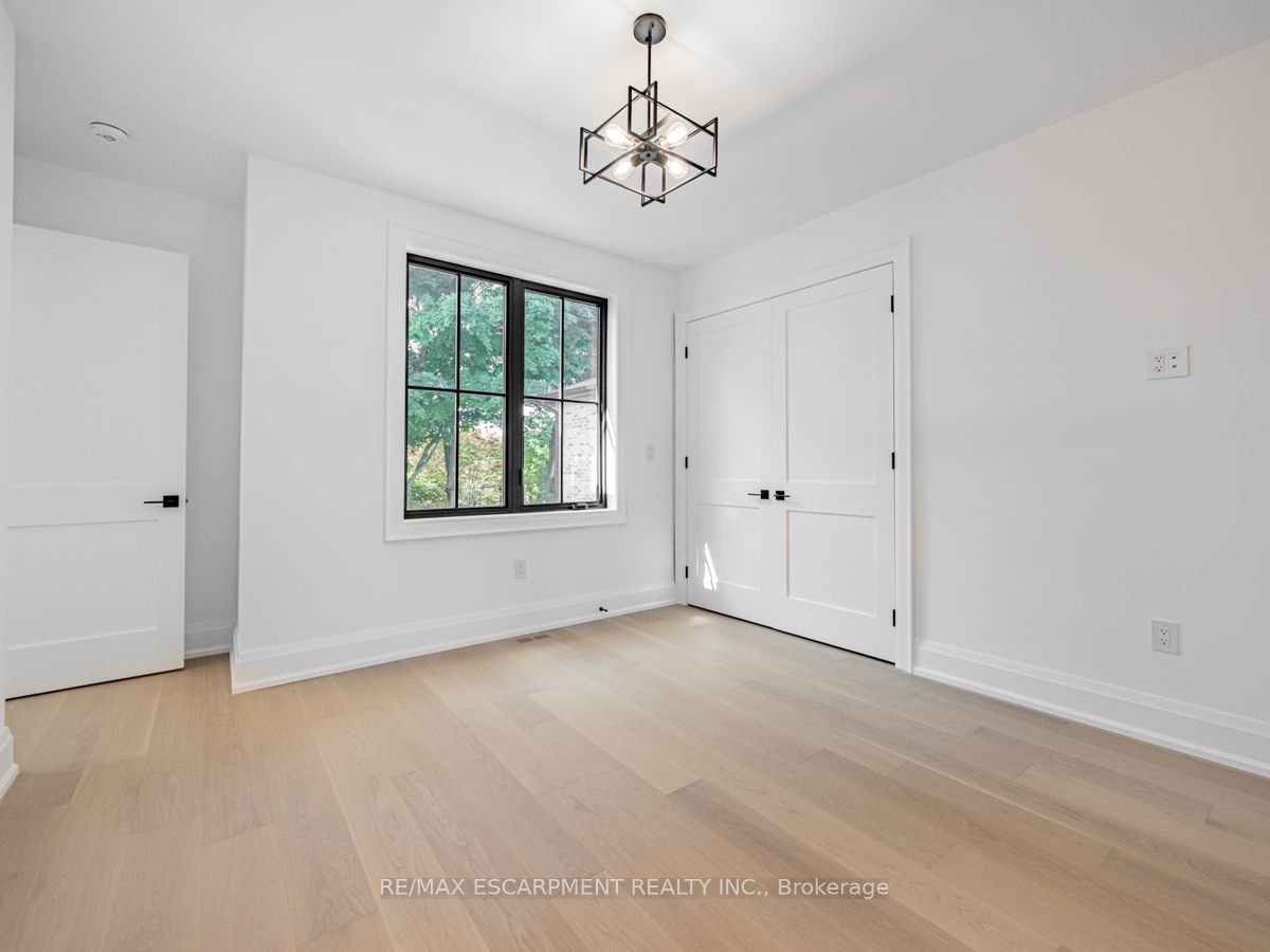 542 Warminster Drive