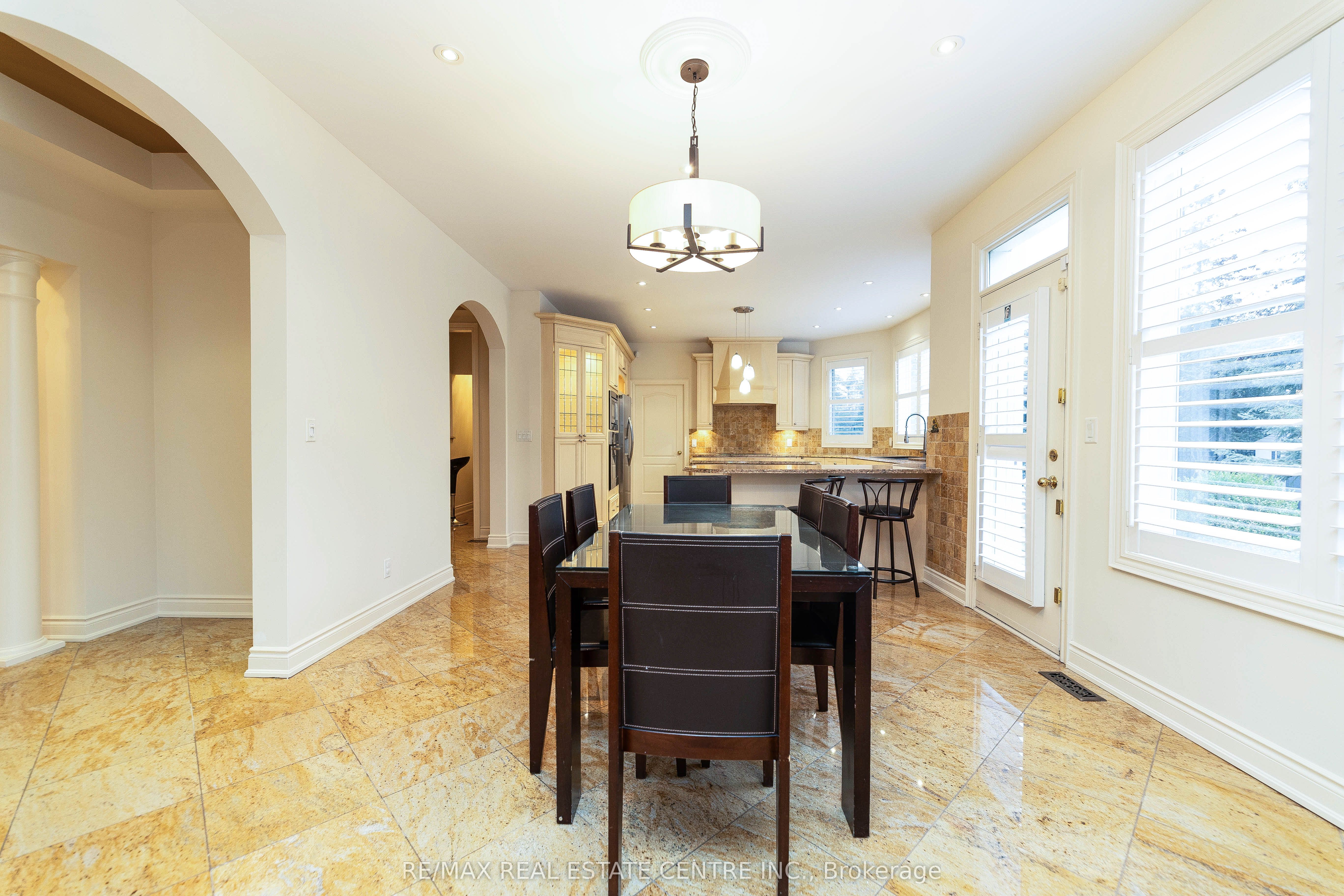 645 Cranleigh Court