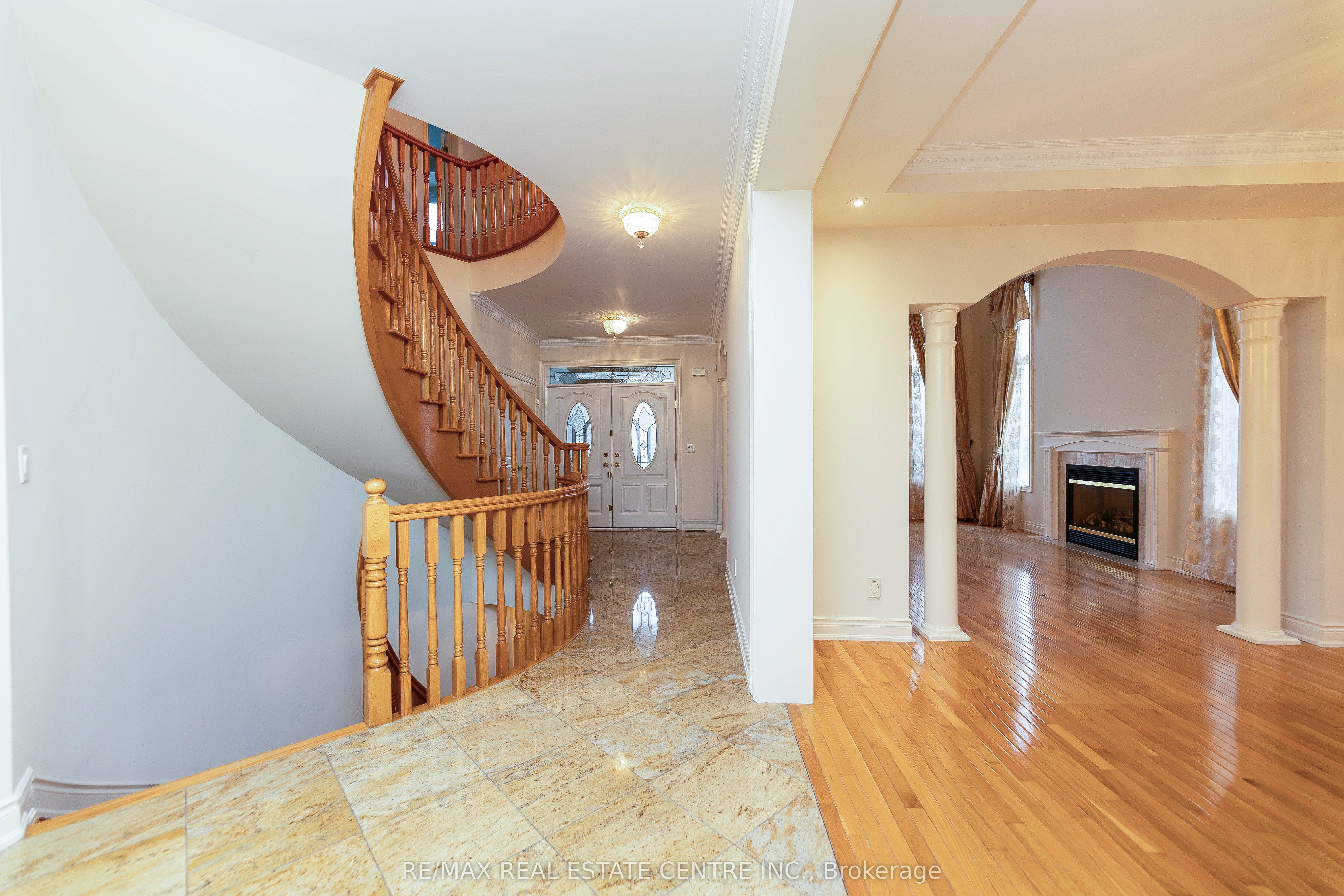645 Cranleigh Court
