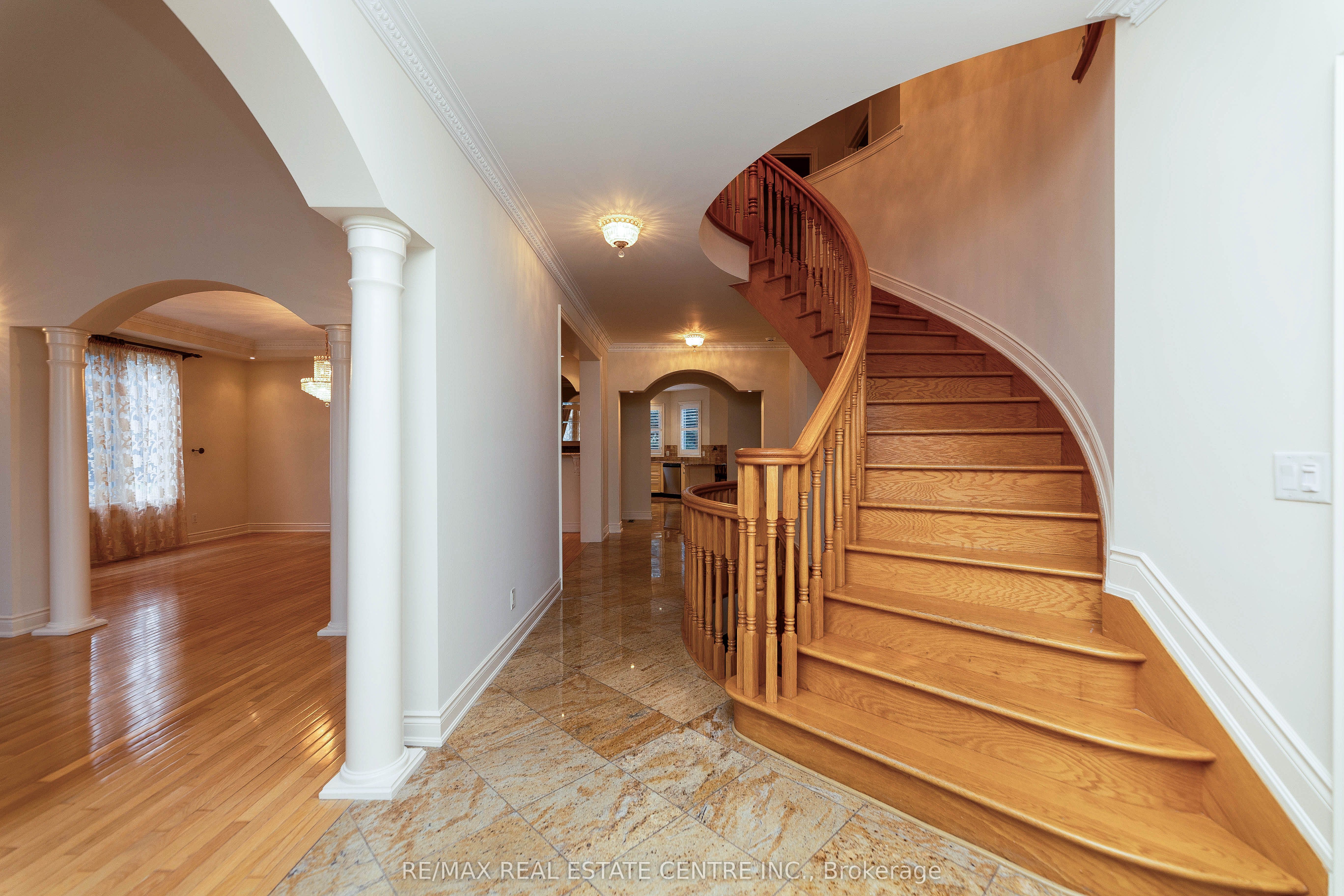 645 Cranleigh Court