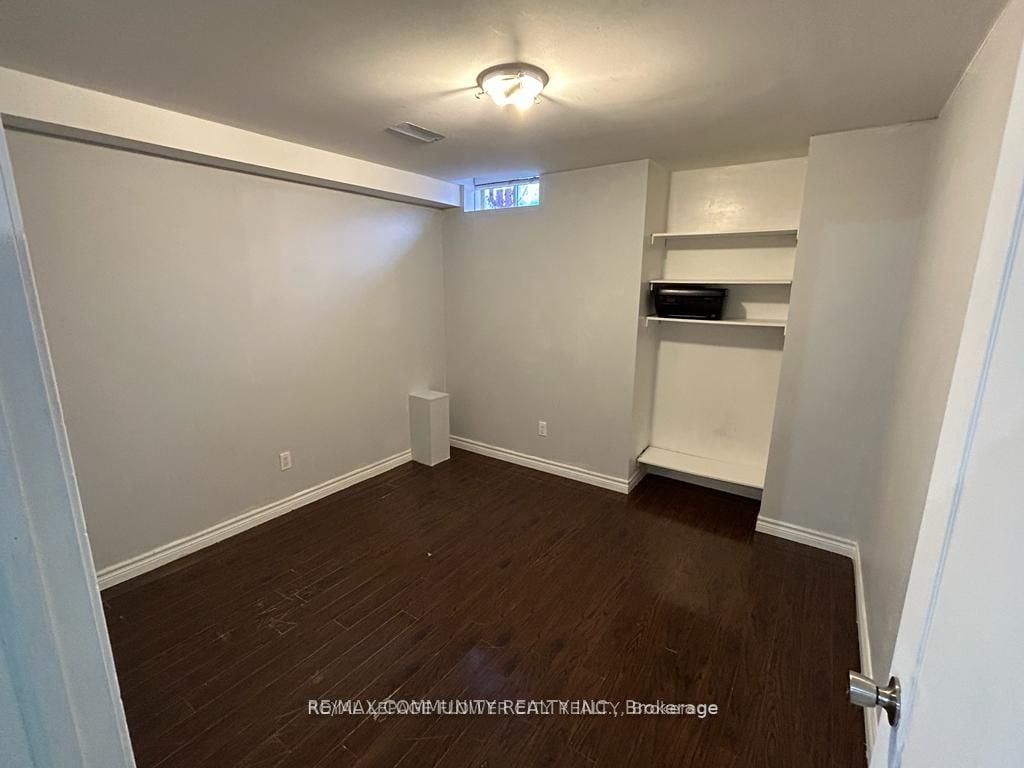 21 MIDVALE Road #Bsmt