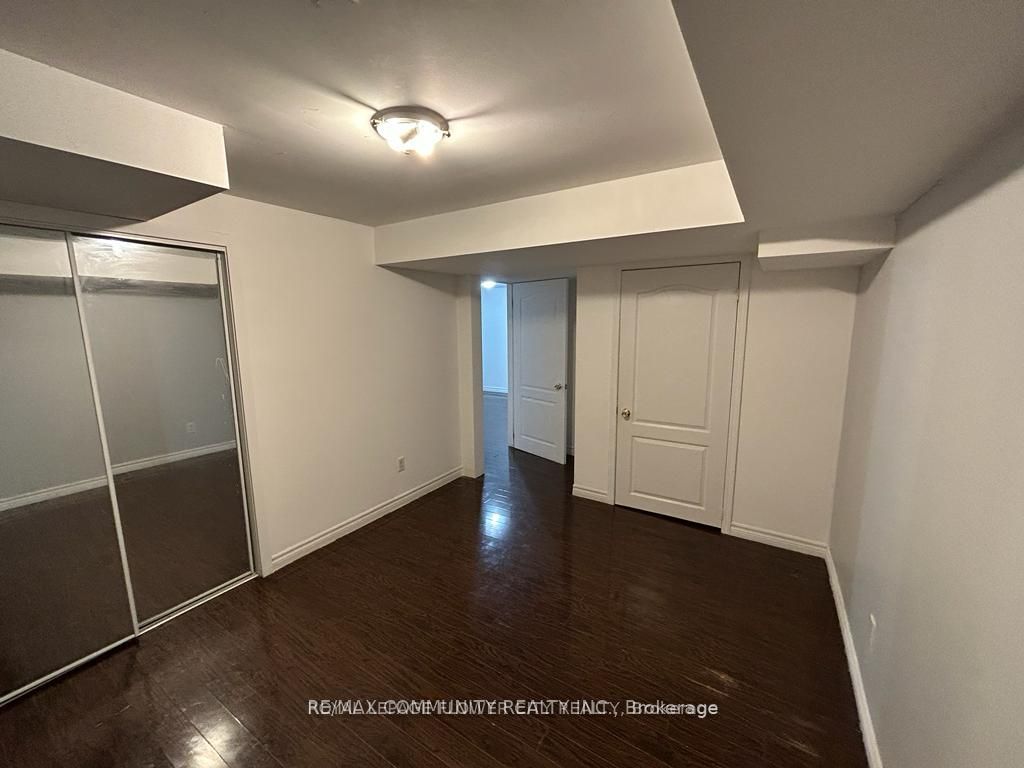21 MIDVALE Road #Bsmt