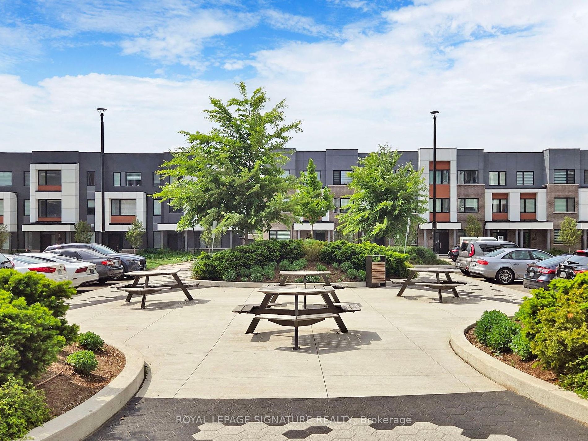 102 Grovewood Common, #405