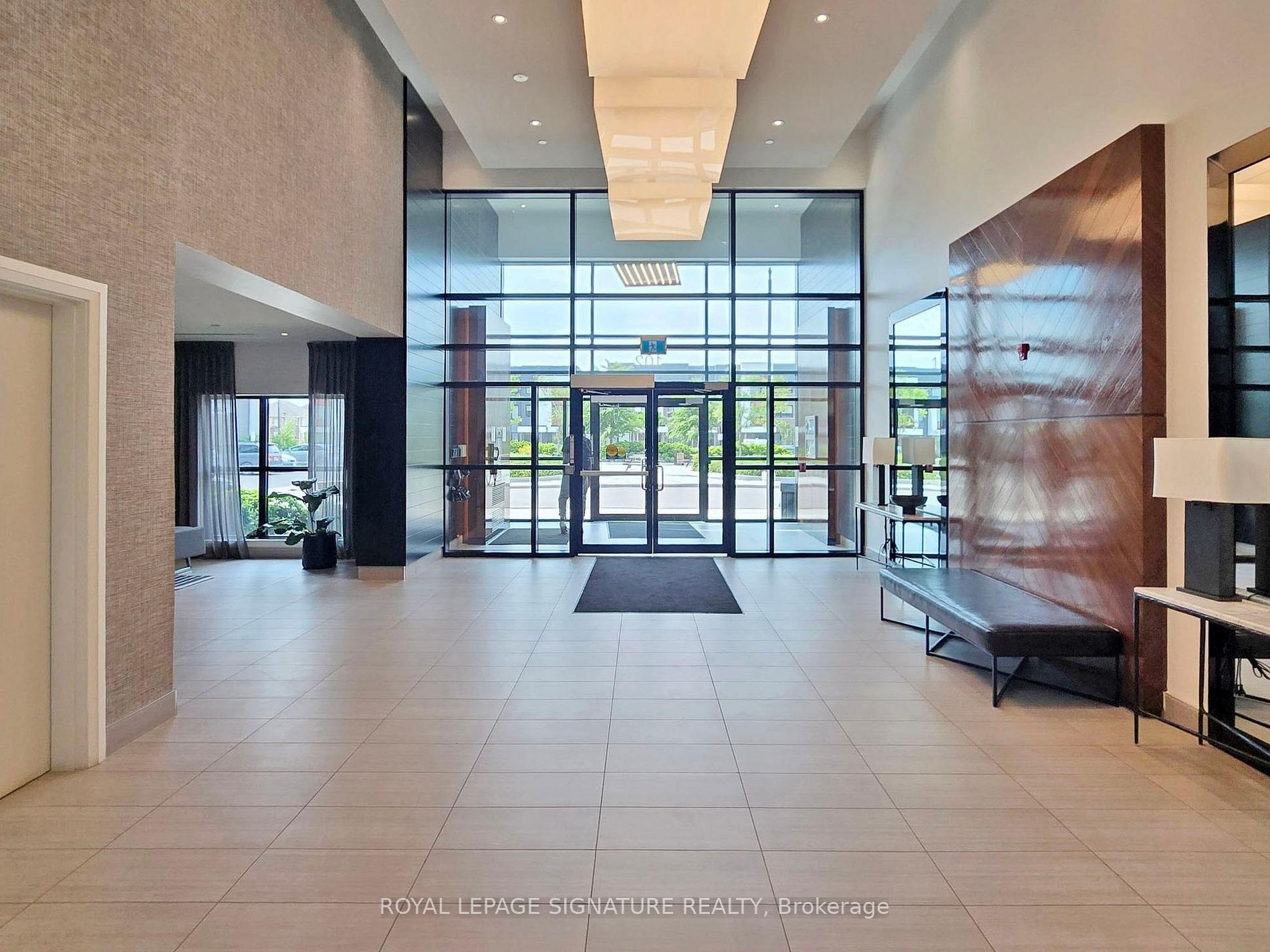 102 Grovewood Common, #405
