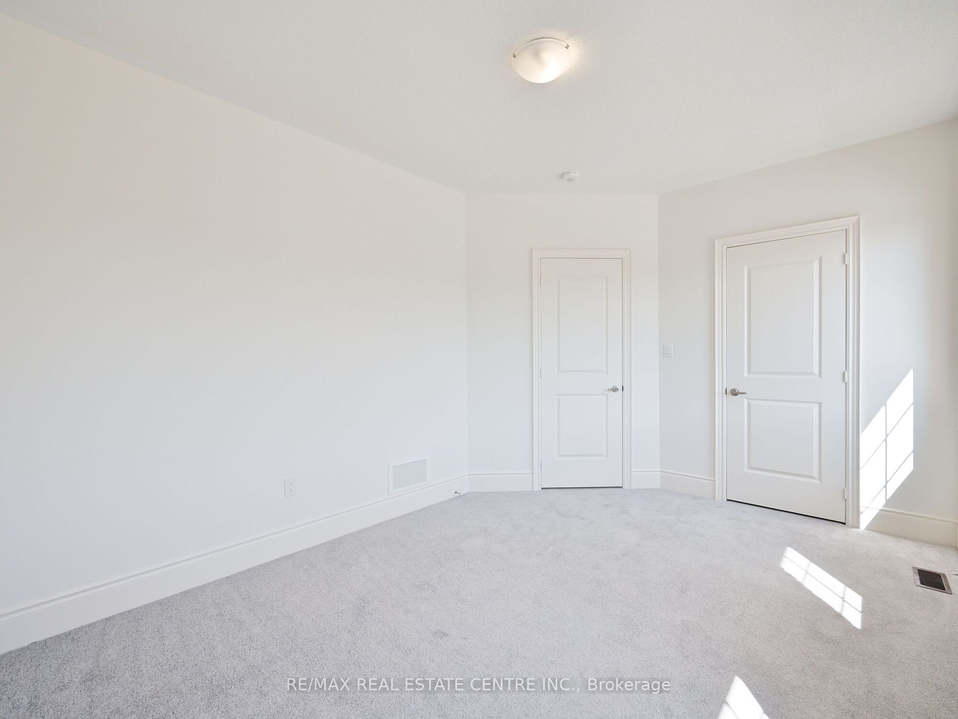 1555 Severn Drive