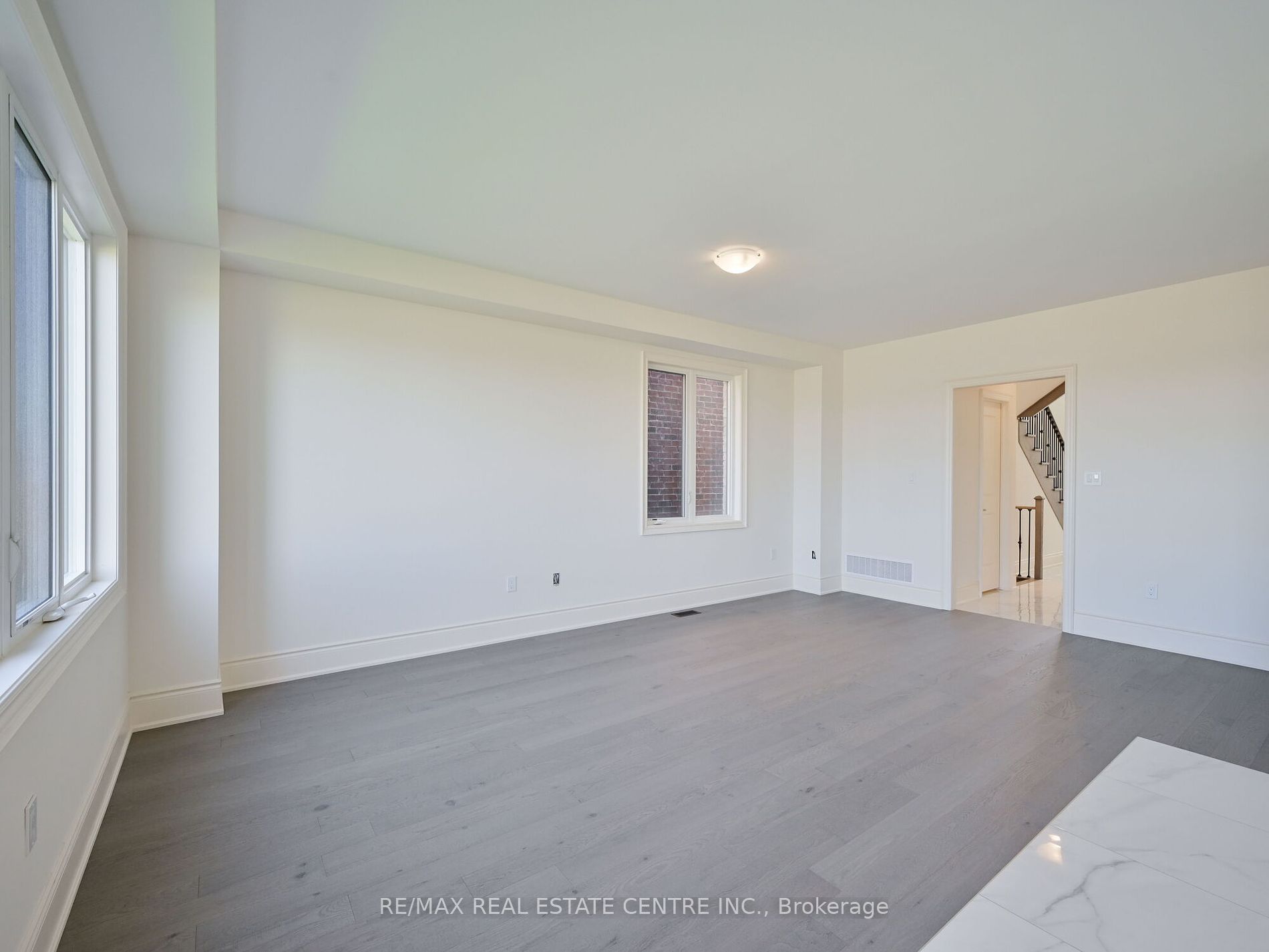 1555 Severn Drive