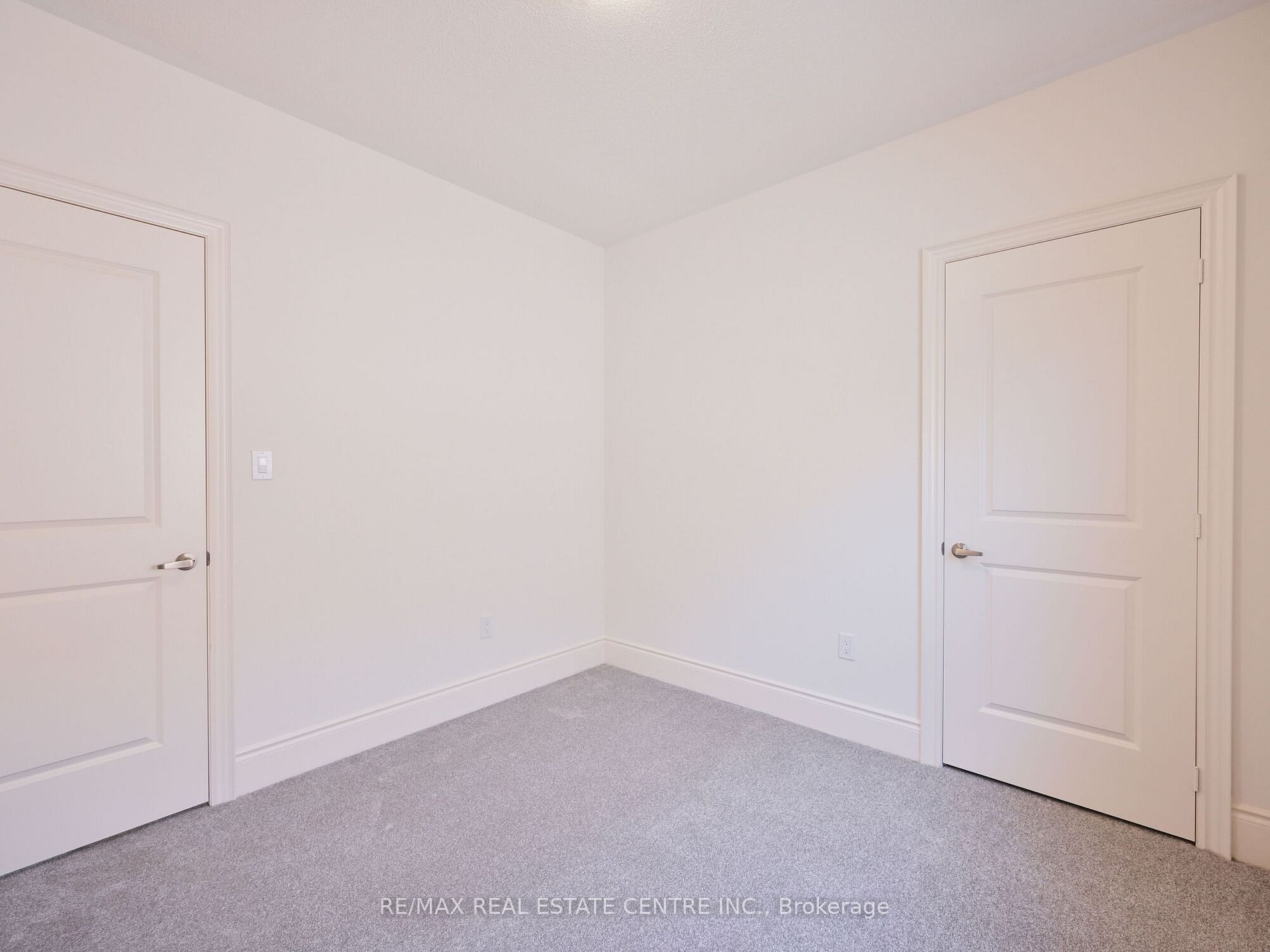 1555 Severn Drive