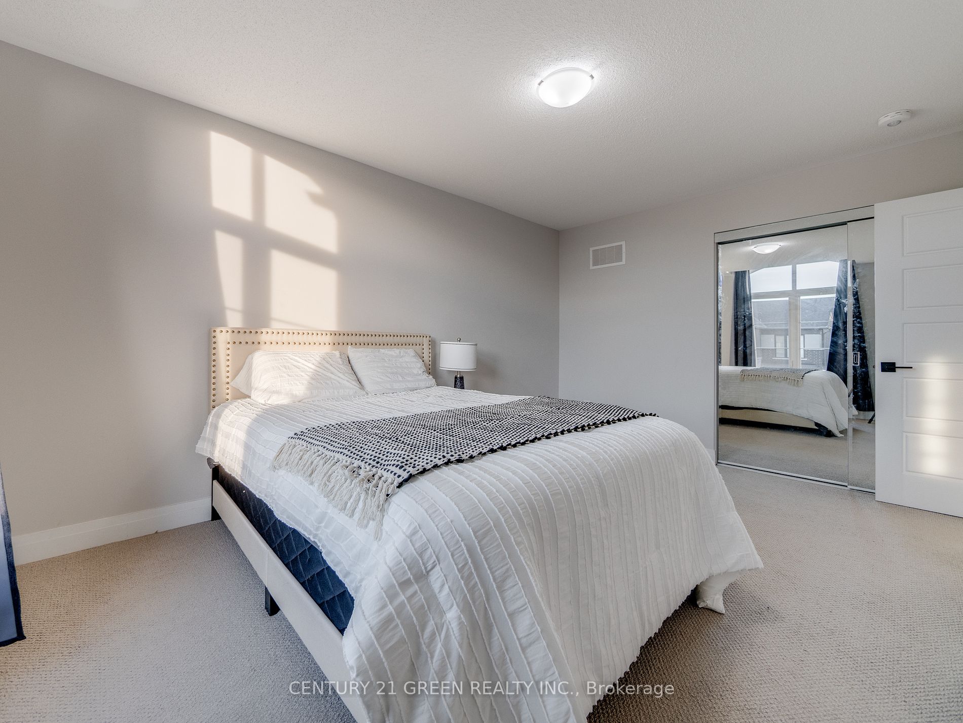 1586 Severn Drive