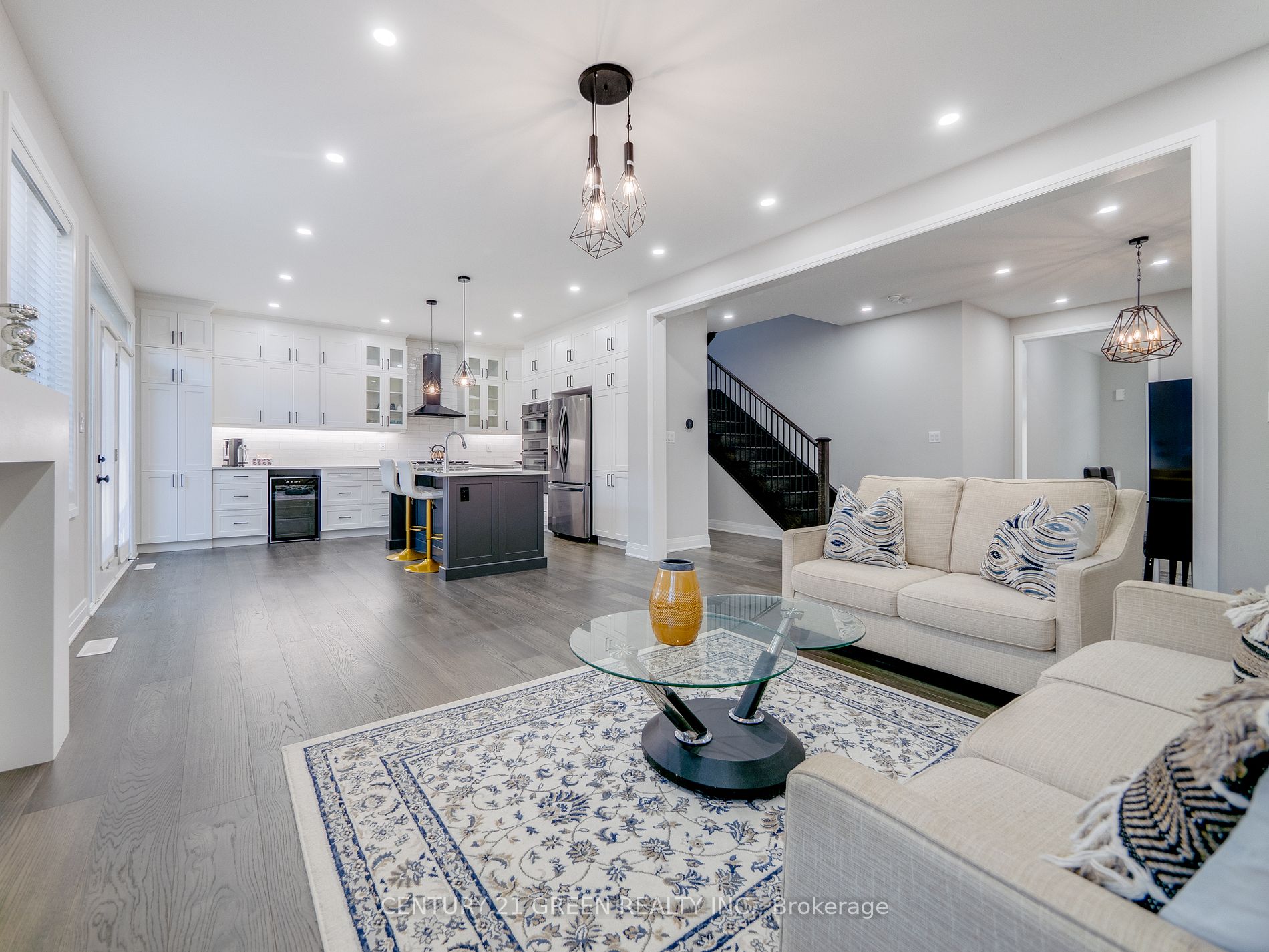 1586 Severn Drive