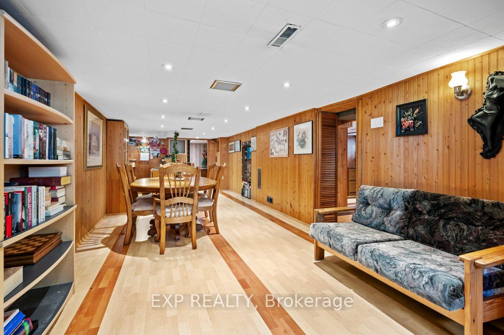 27 Stock Avenue