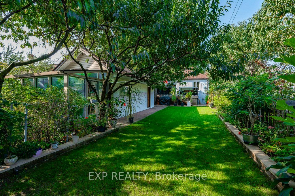 27 Stock Avenue