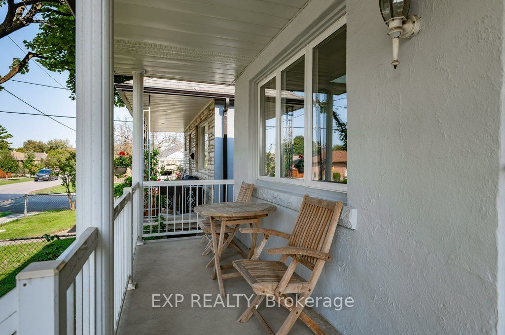 27 Stock Avenue