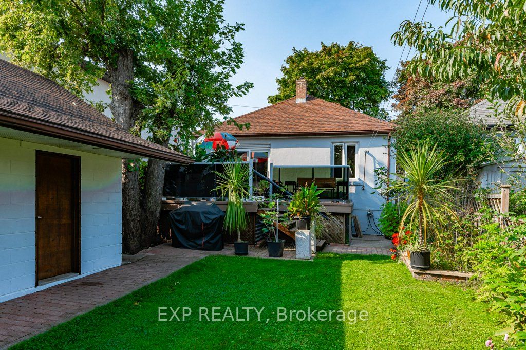 27 Stock Avenue