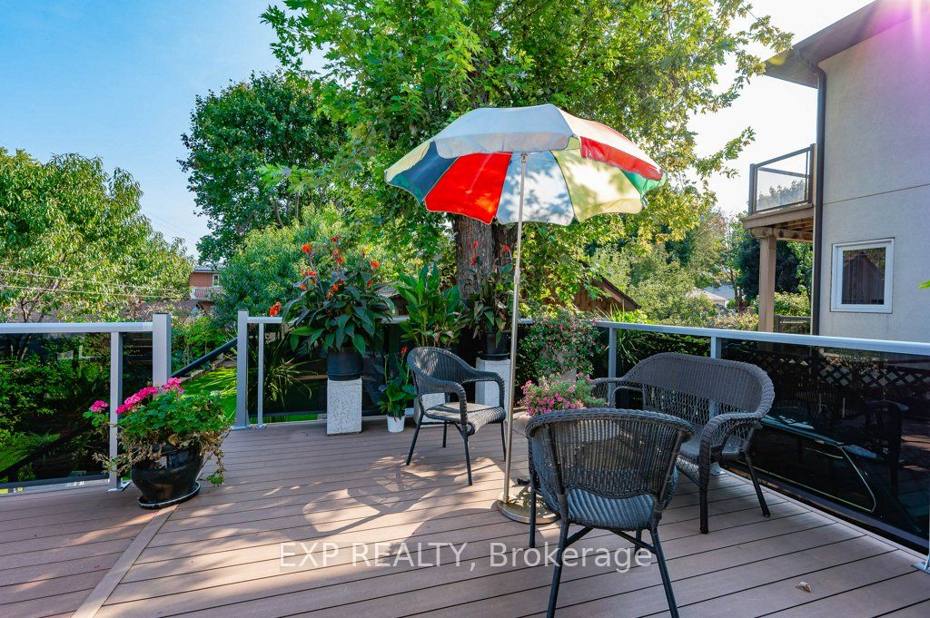 27 Stock Avenue