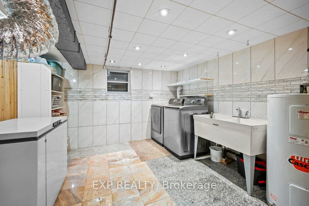 27 Stock Avenue