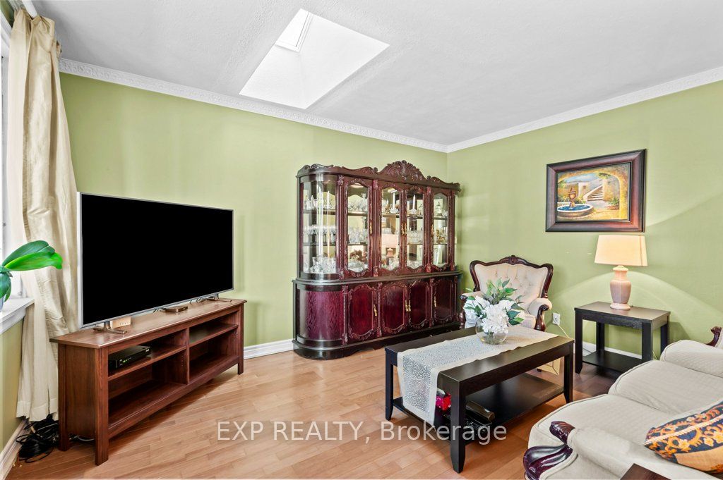 27 Stock Avenue