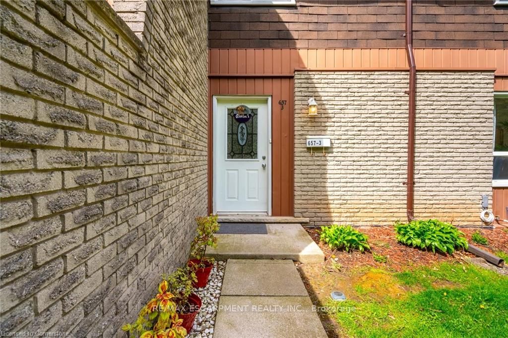 657 Francis Road, #3