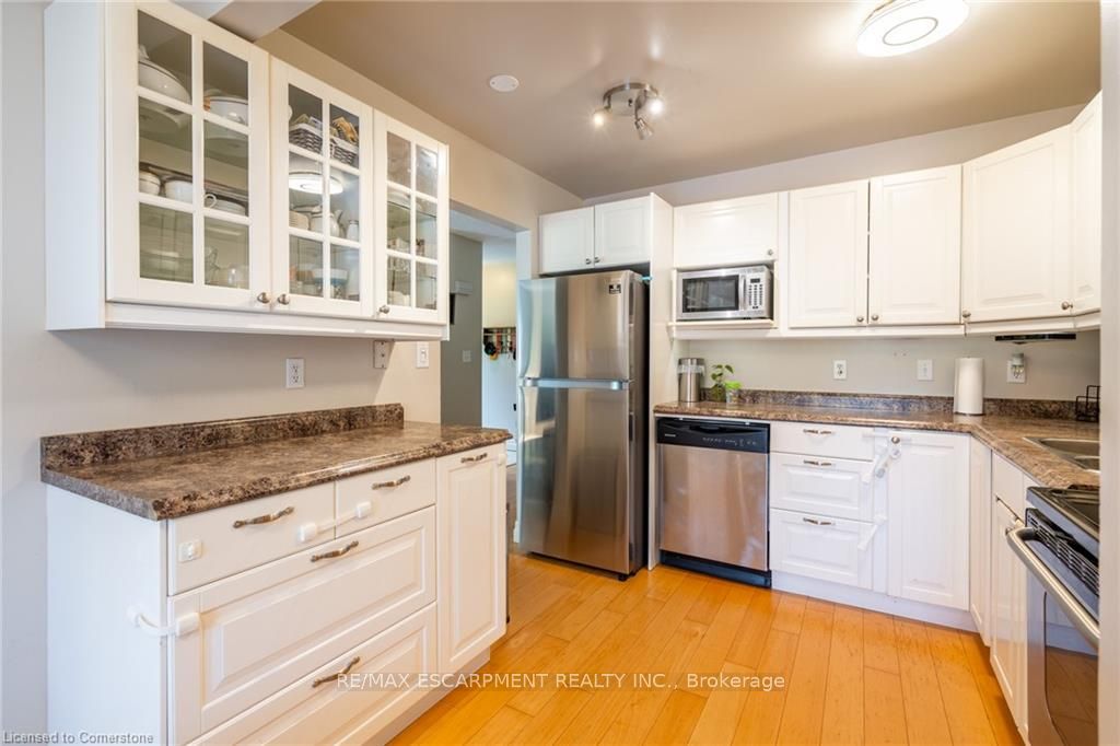 657 Francis Road, #3