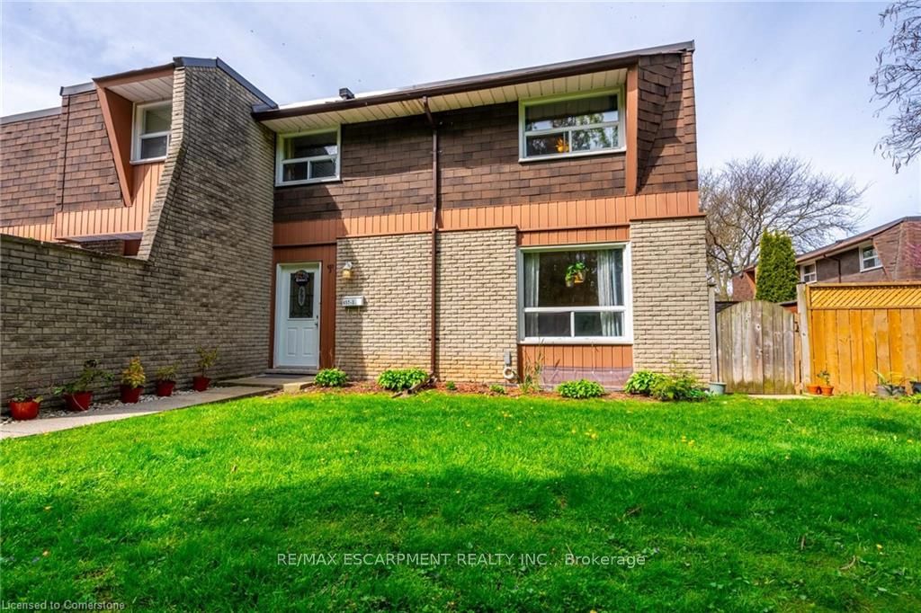 657 Francis Road, #3