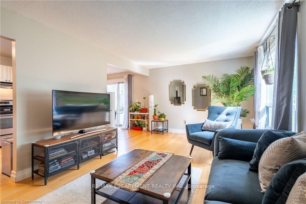 657 Francis Road, #3