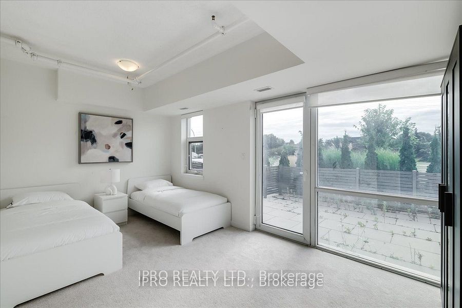 3028 Creekshore Common, #111