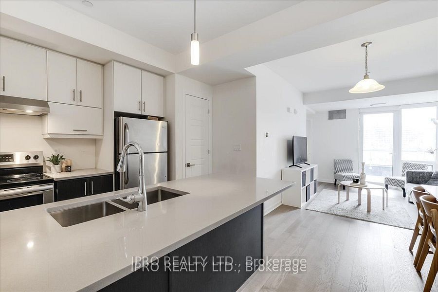 3028 Creekshore Common, #111