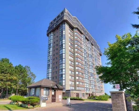 880 Dundas Street W, #202