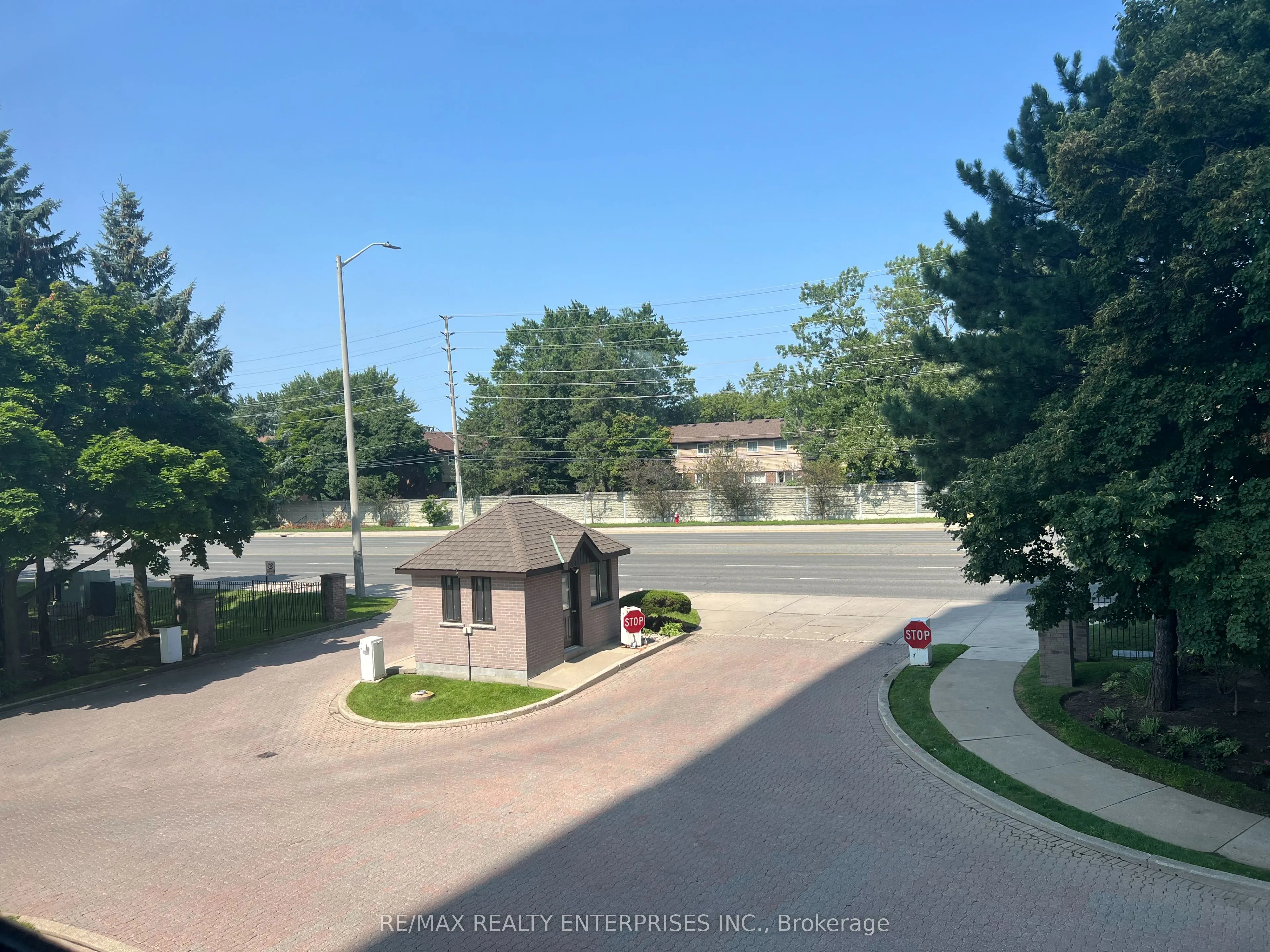 880 Dundas Street W, #202