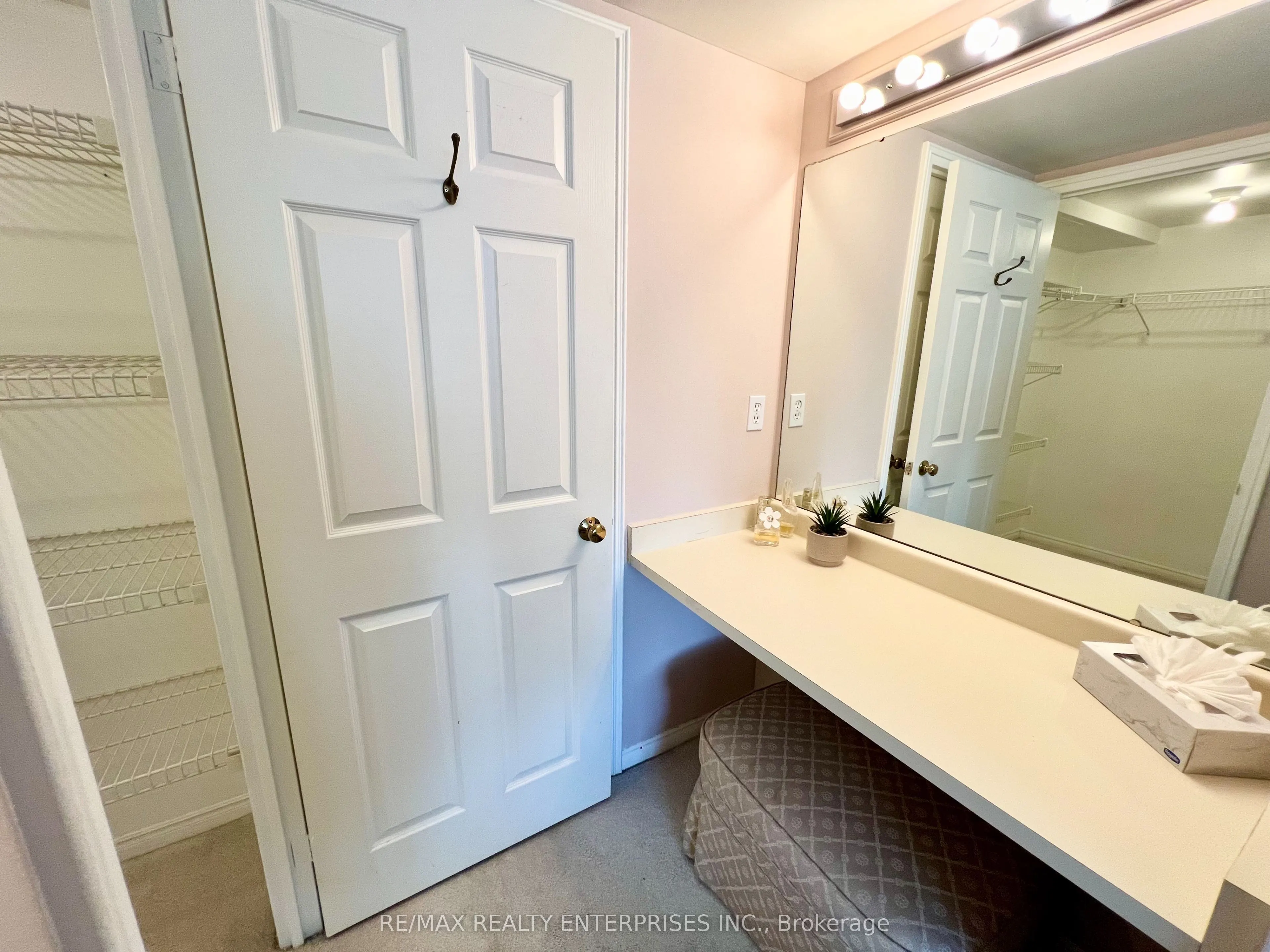 880 Dundas Street W, #202