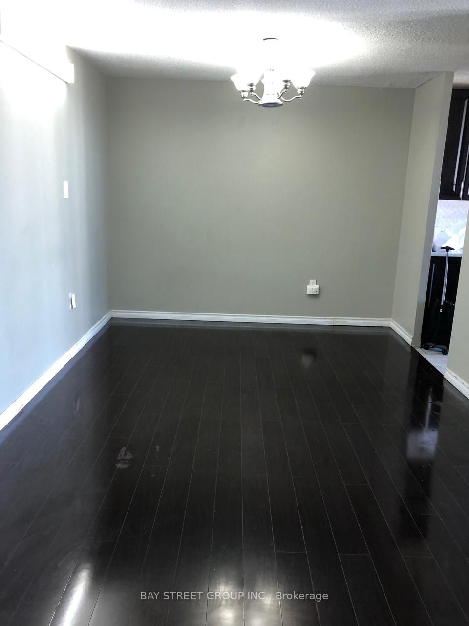 17 Knightsbridge Road, #1803