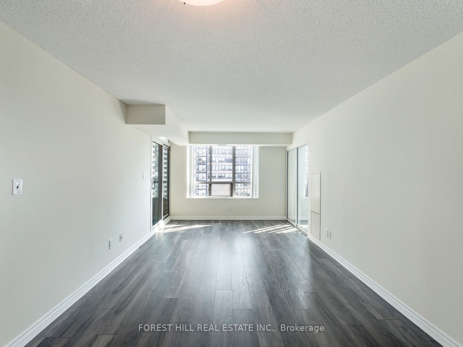 335 Rathburn Road W #1510
