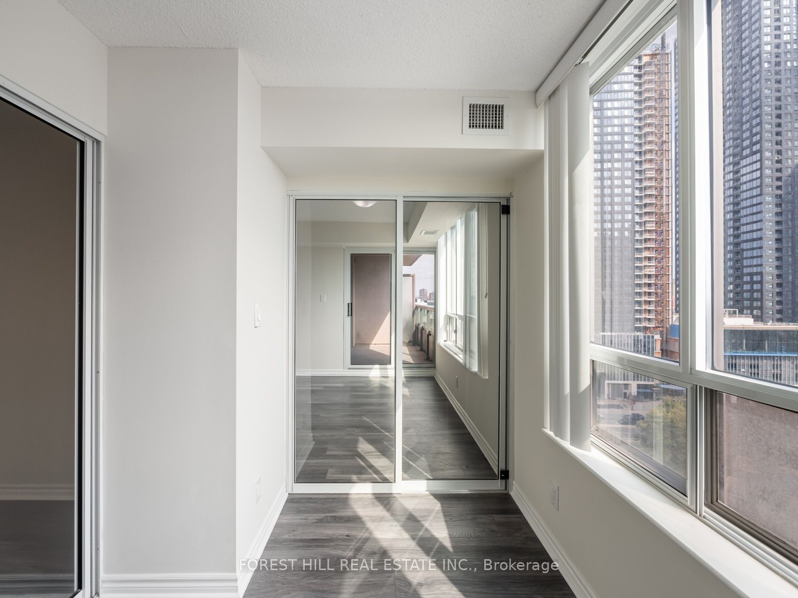 335 Rathburn Road W #1510
