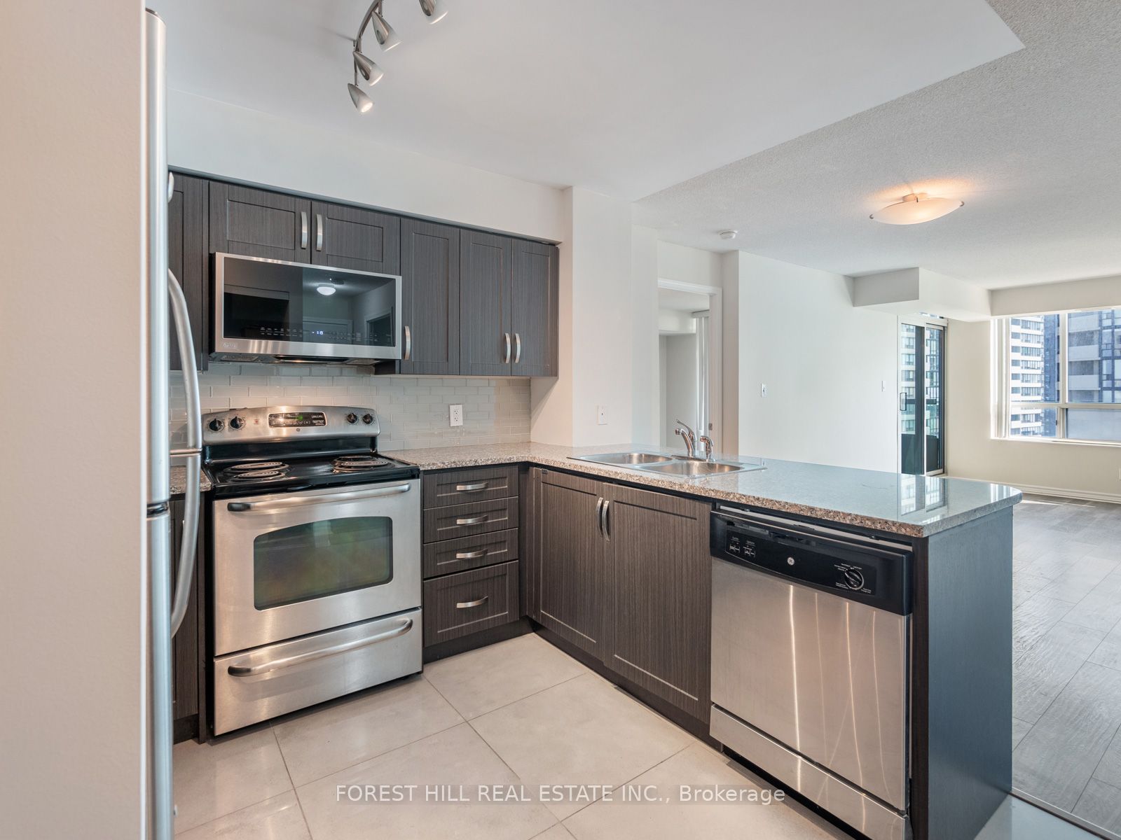 335 Rathburn Road W #1510