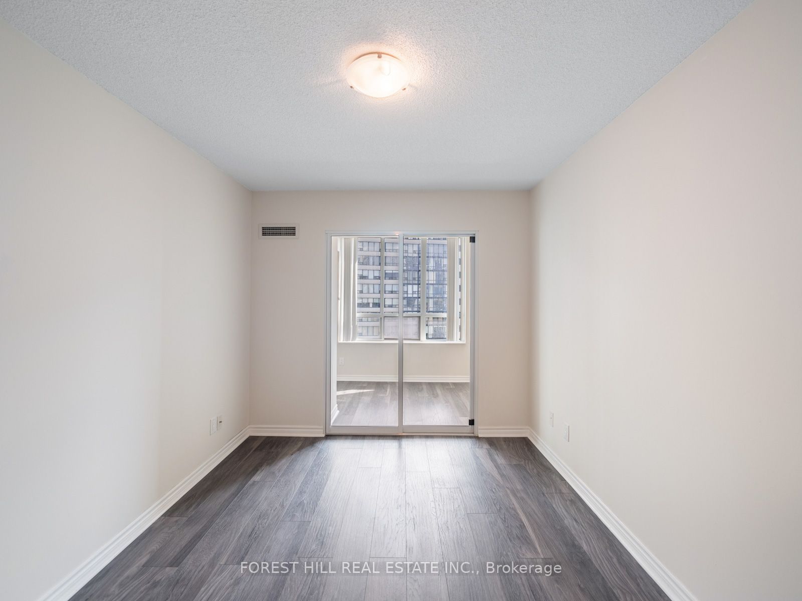 335 Rathburn Road W #1510