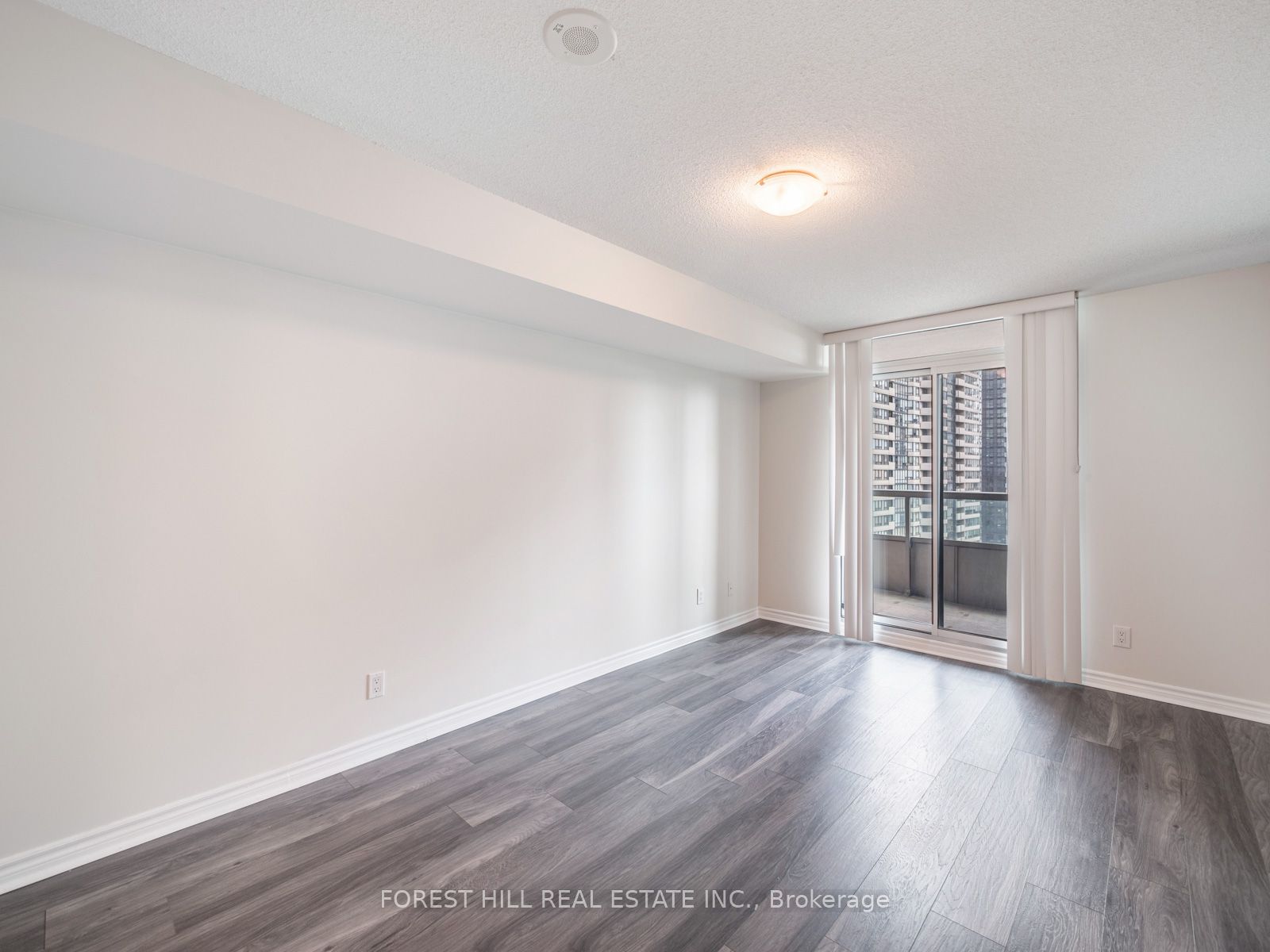 335 Rathburn Road W #1510