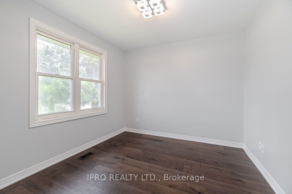 295 Sandwell Drive
