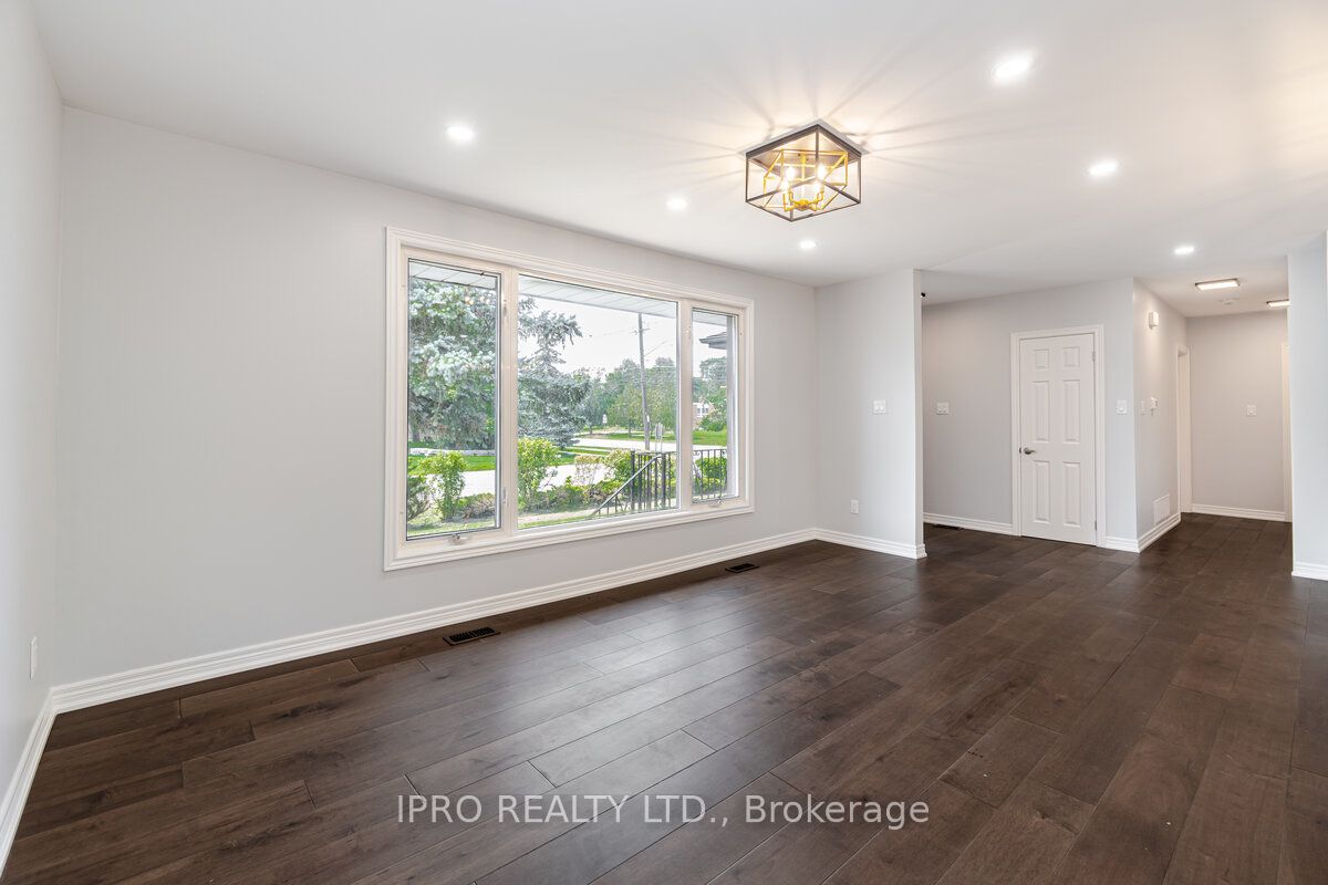 295 Sandwell Drive