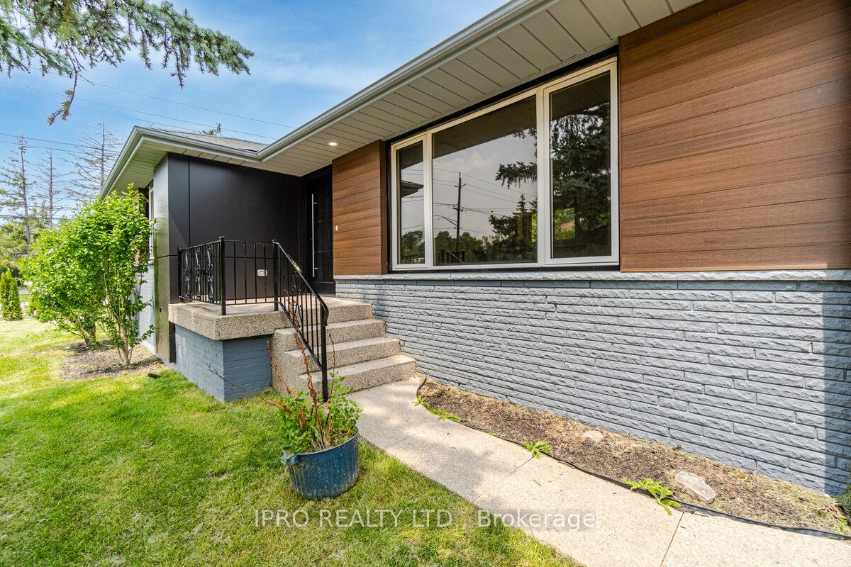295 Sandwell Drive