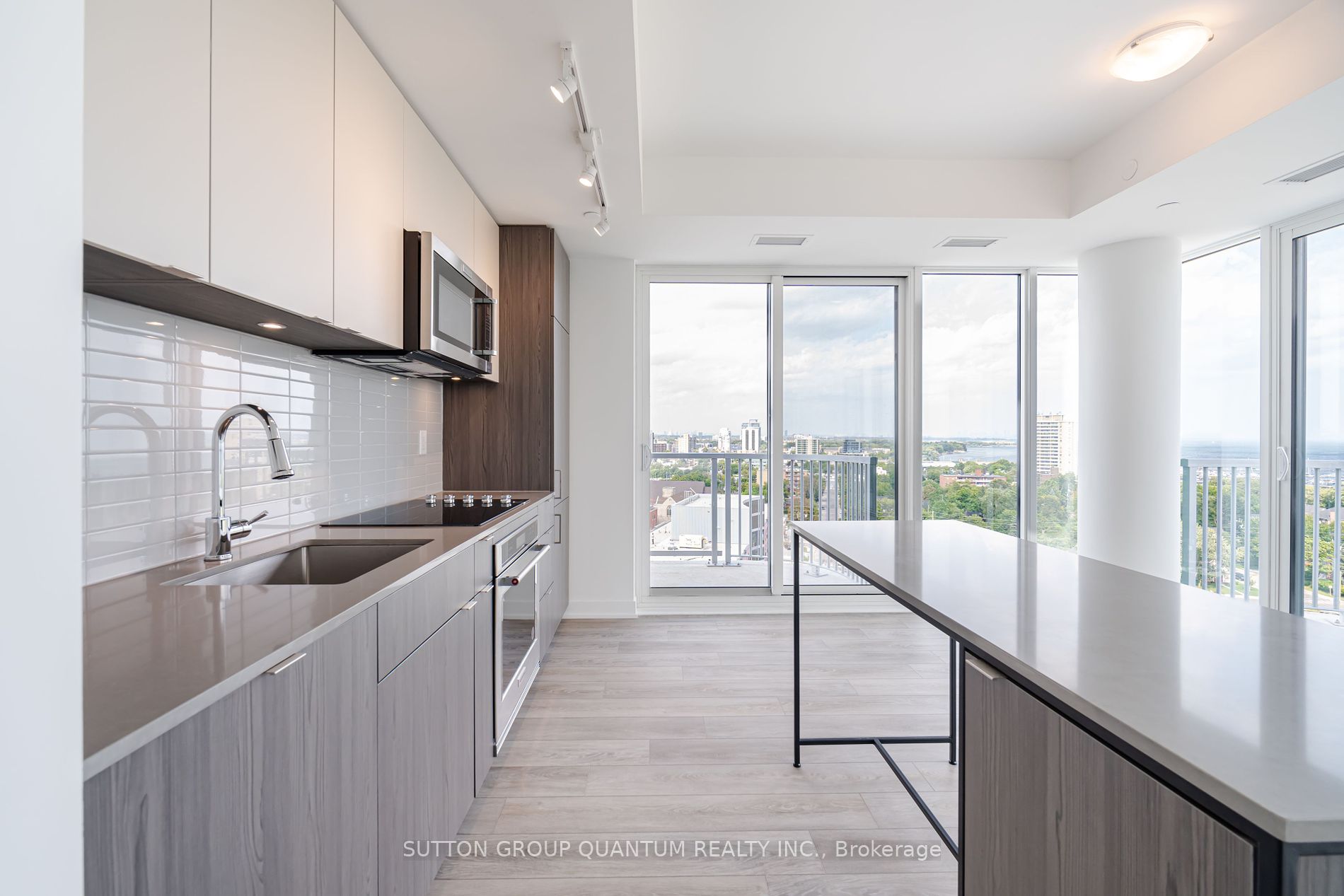 220 Missinnihe Way, #1305