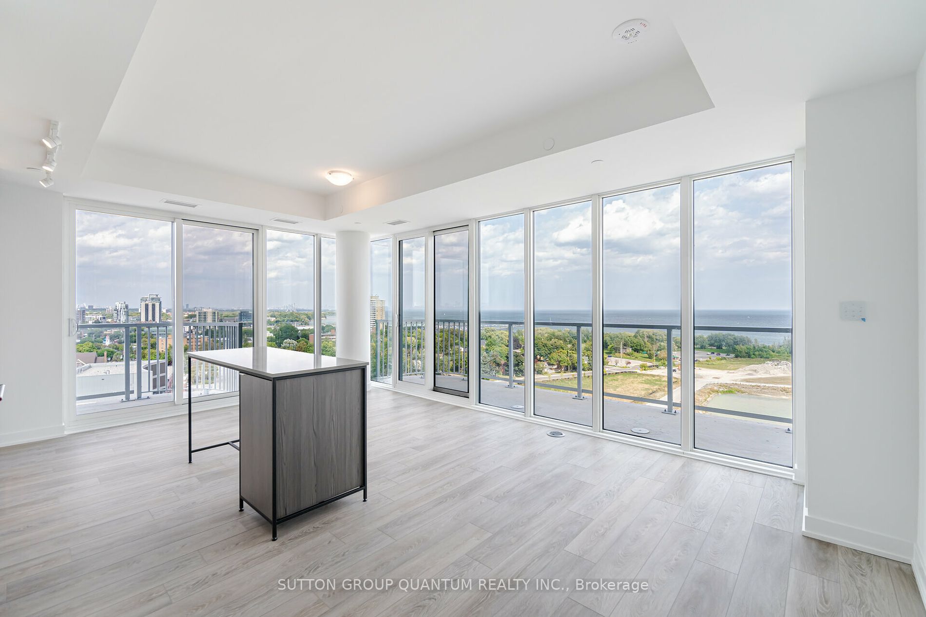 220 Missinnihe Way, #1305
