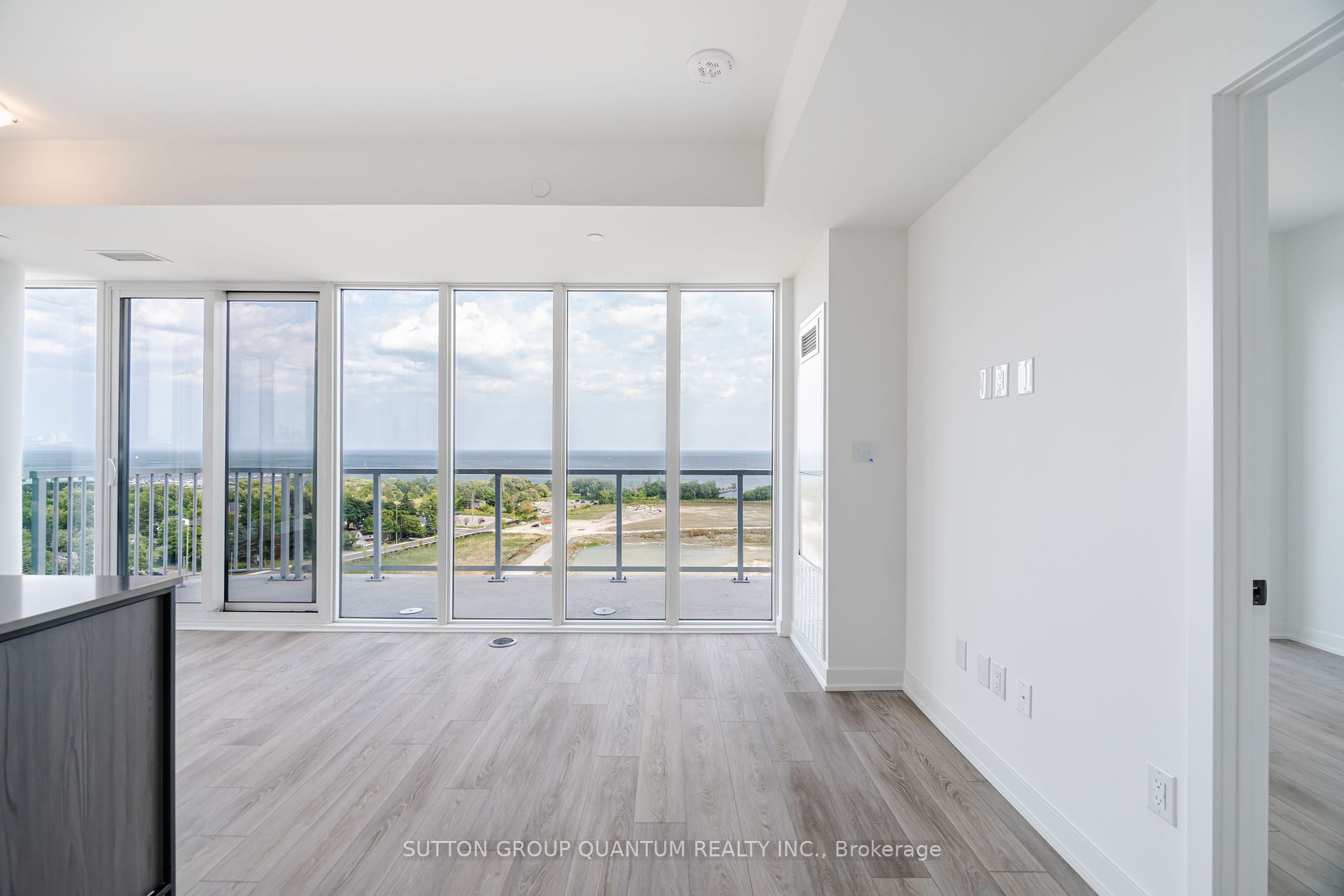 220 Missinnihe Way, #1305