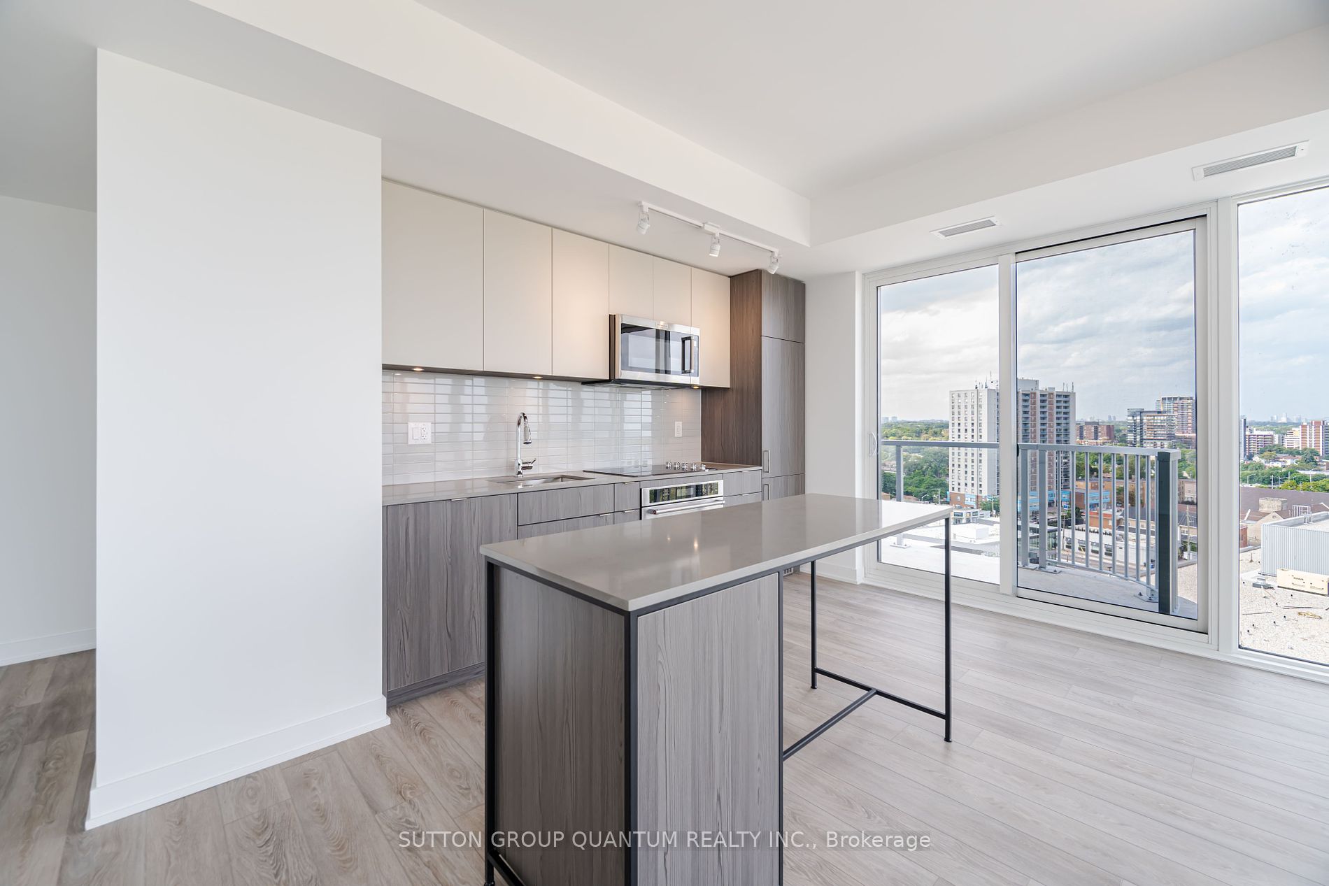 220 Missinnihe Way, #1305